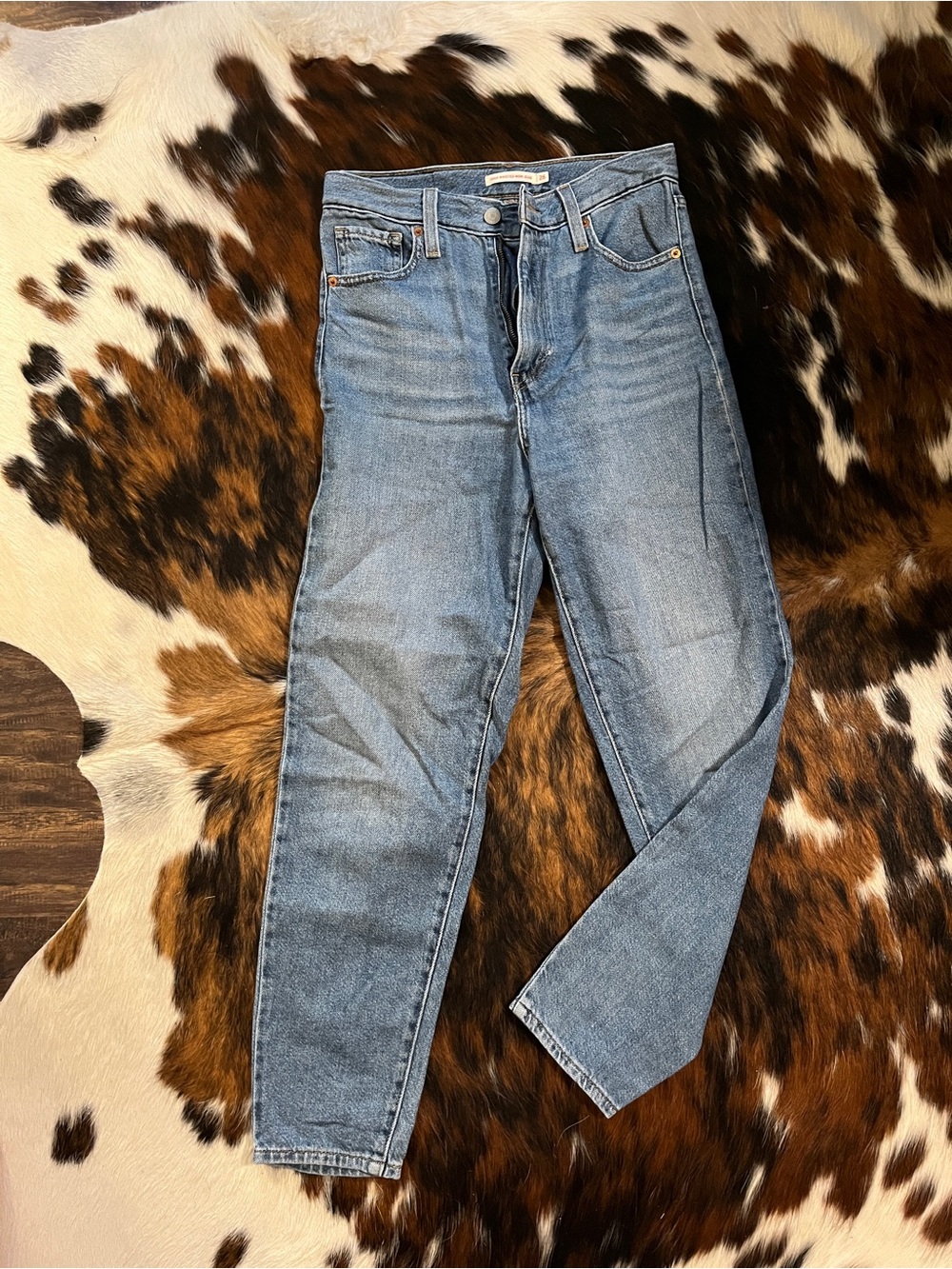 Levi's Women's Cropped Light Blue Denim Jeans